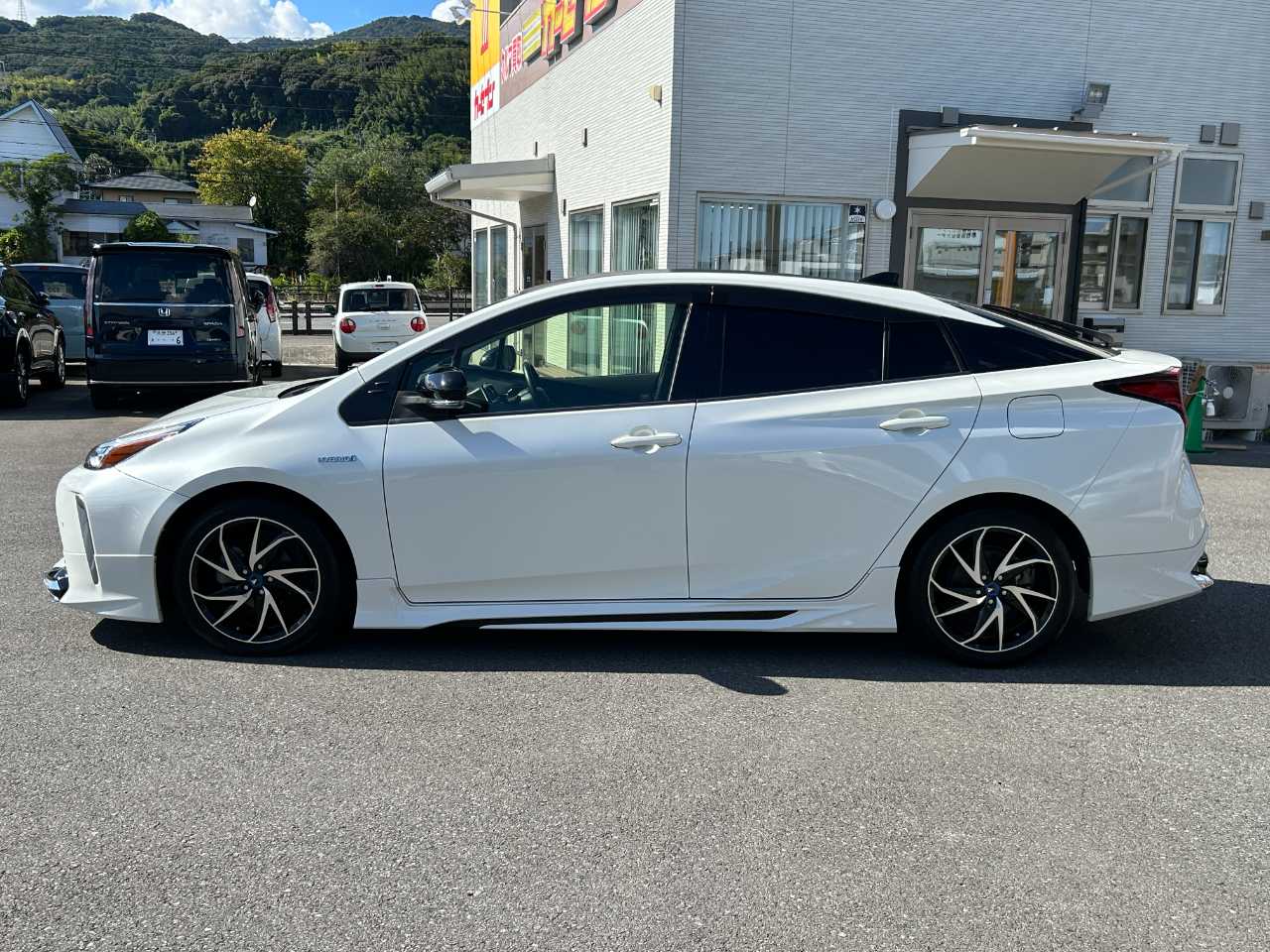 トヨタ プリウス