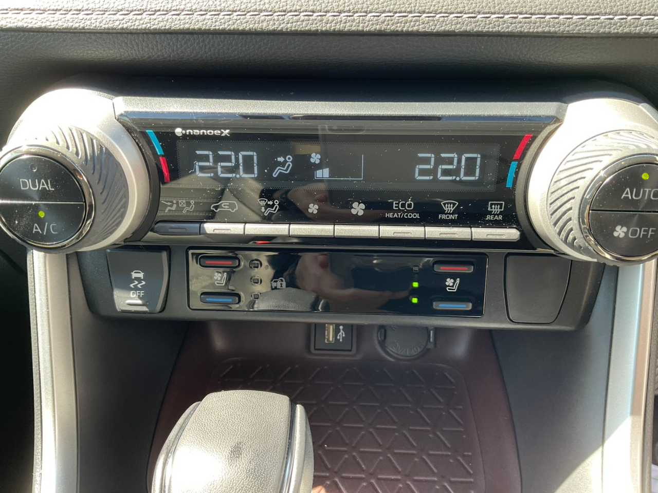トヨタ ＲＡＶ４　ハイブリッド