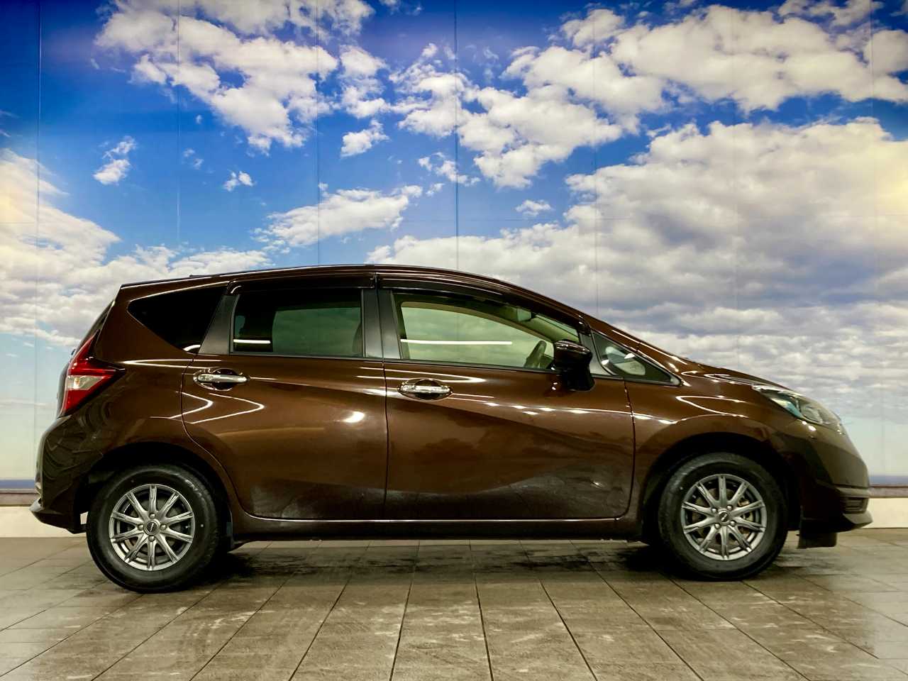 日産 ノート　ＨＢ