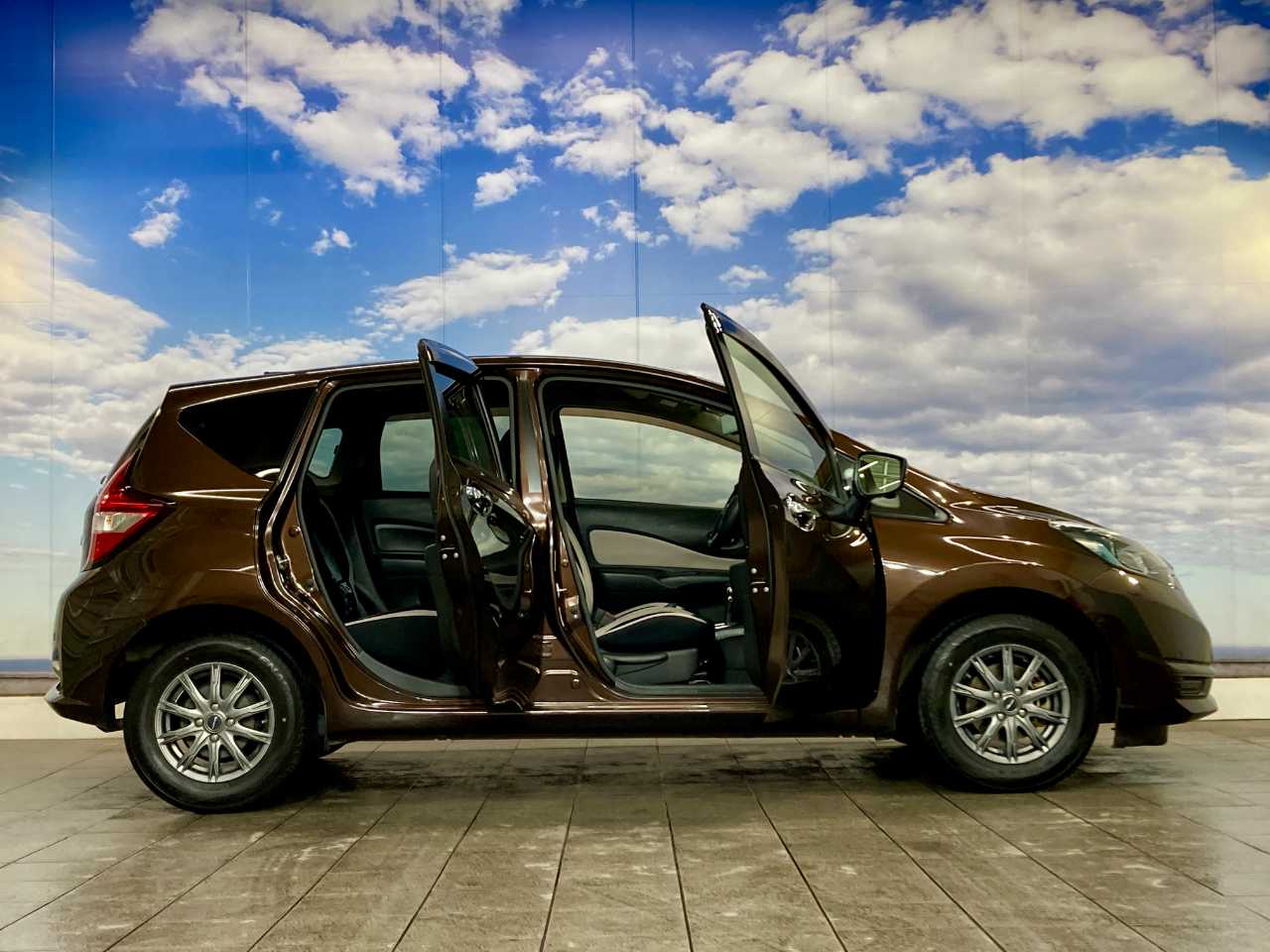 日産 ノート　ＨＢ