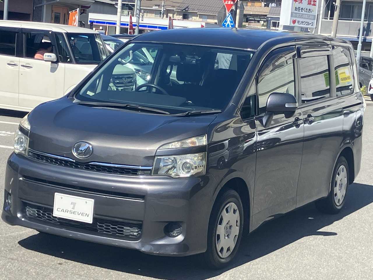 トヨタ ヴォクシー