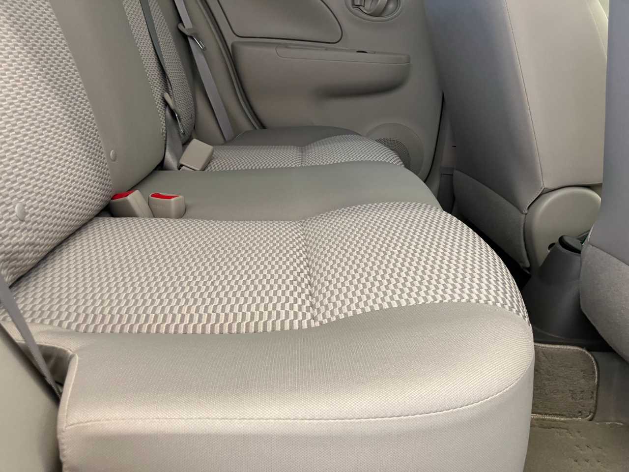 日産 マーチ　ＨＢ