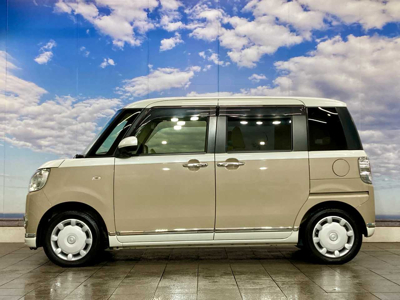 ダイハツ ムーヴ　キャンバス