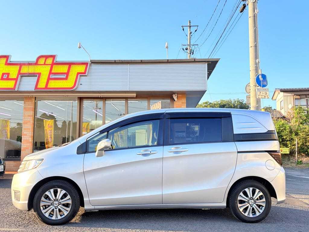 ホンダ フリードスパイク