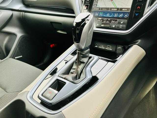 スバル レヴォーグ　レイバック