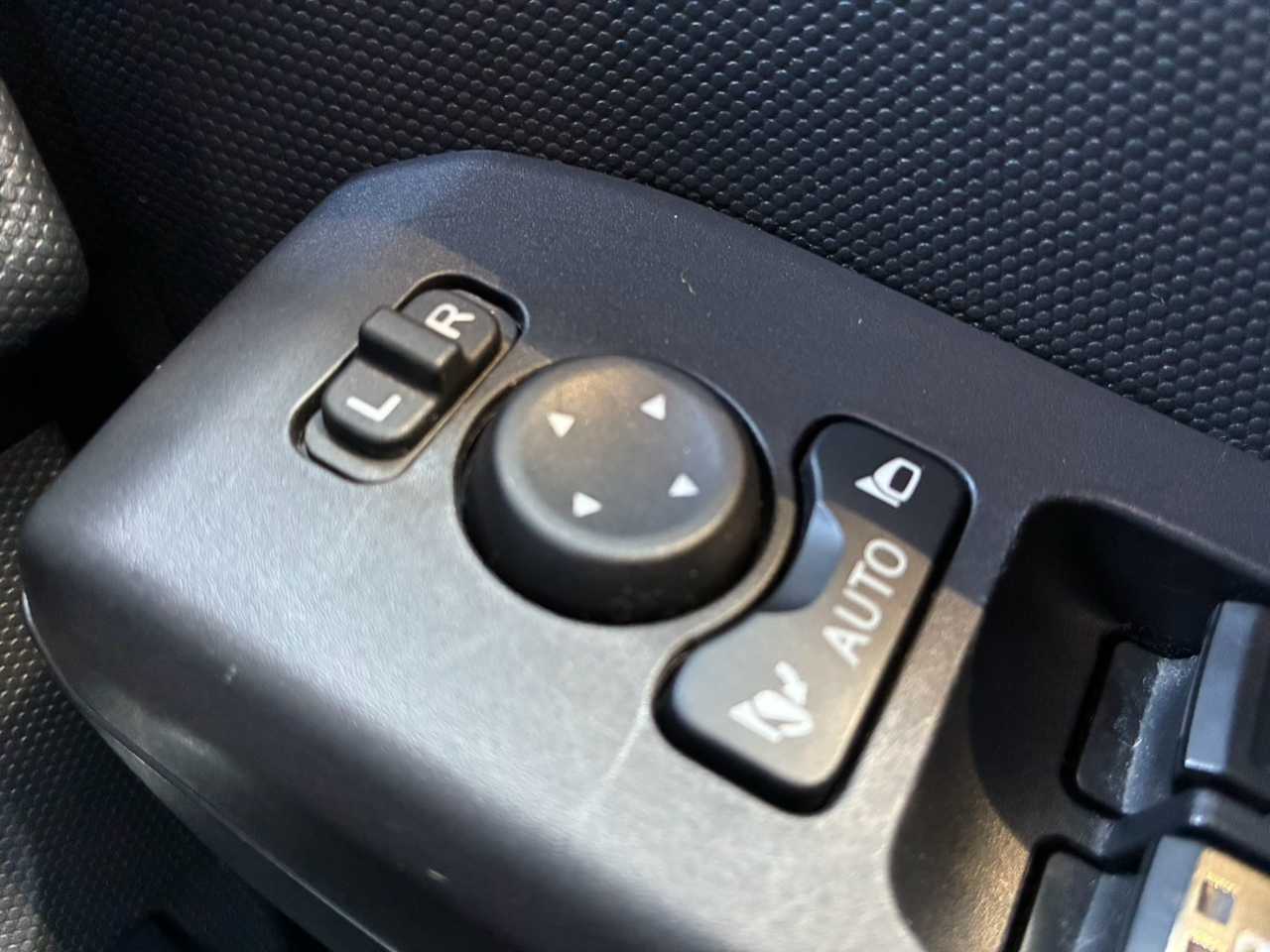 ダイハツ タフト