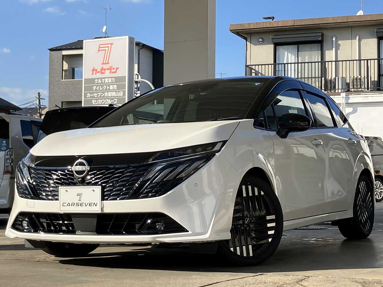 日産 オーラ