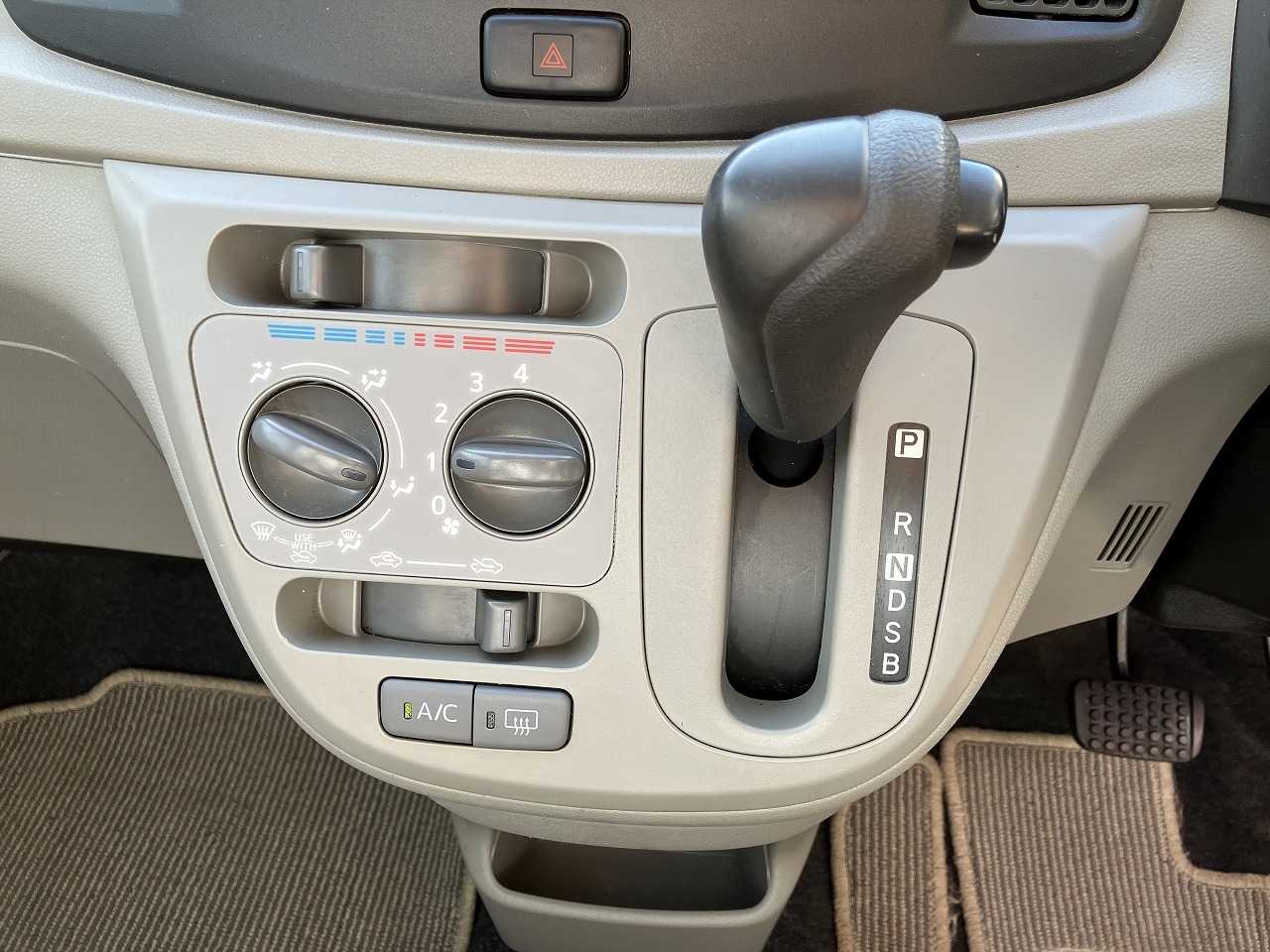 ダイハツ ミラ　イース