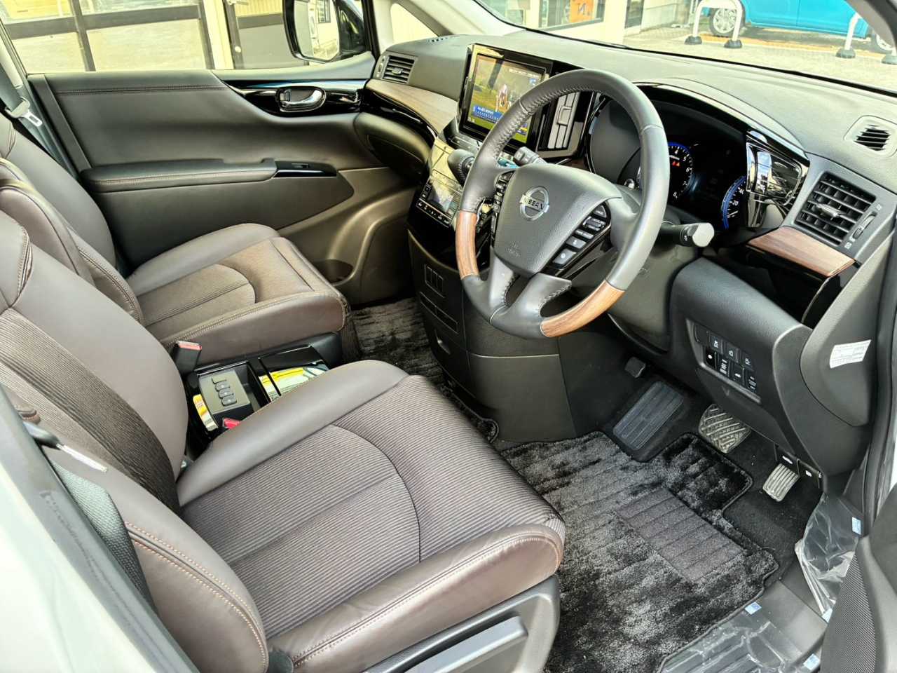 日産 エルグランド