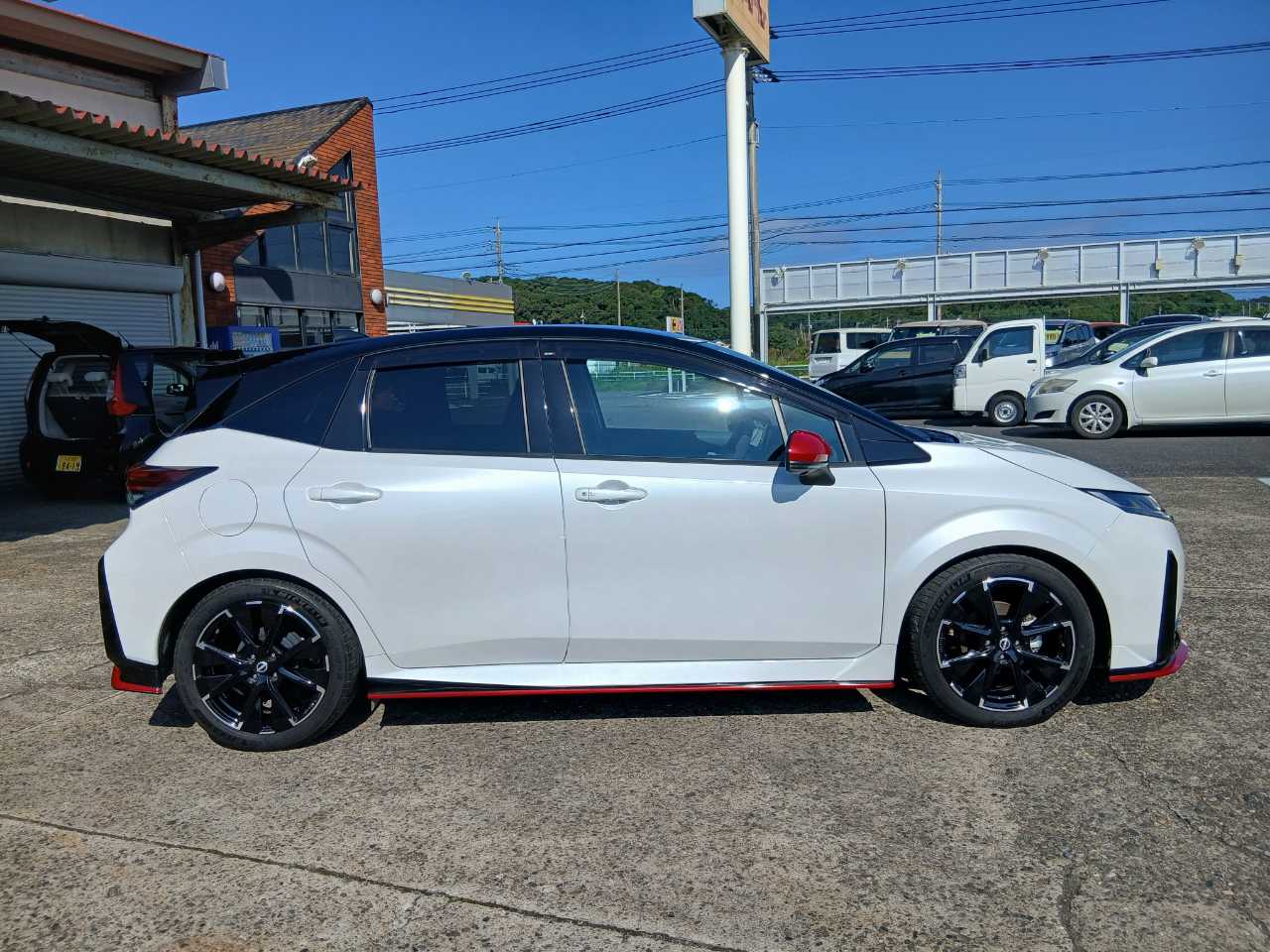 日産 オーラ