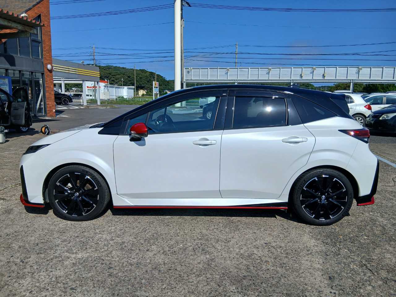 日産 オーラ