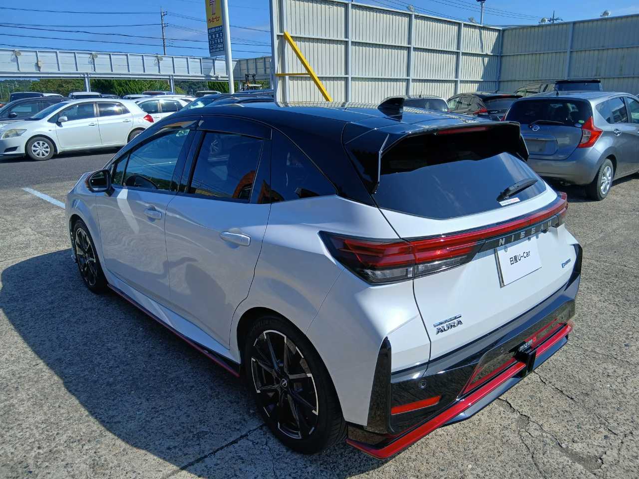 日産 オーラ