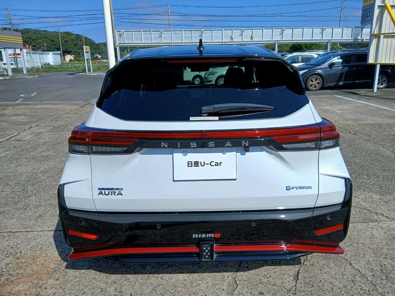 日産 オーラ