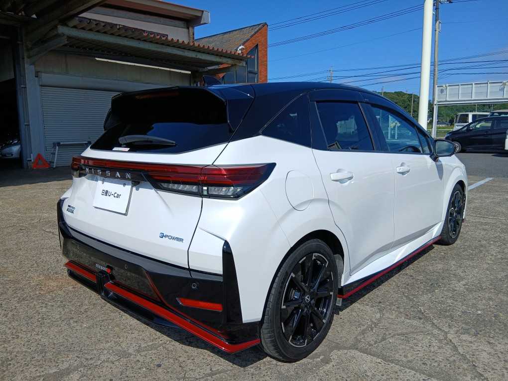 日産 オーラ
