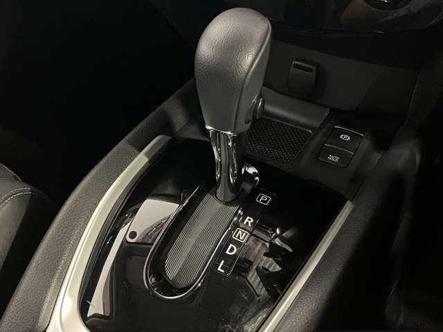 日産 エクストレイル　ハイブリッド