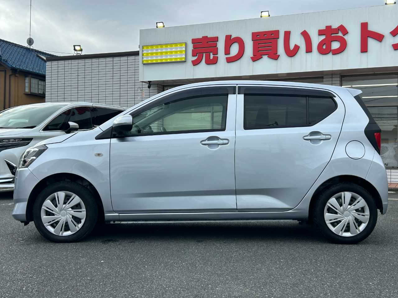 ダイハツ ミラ　イース