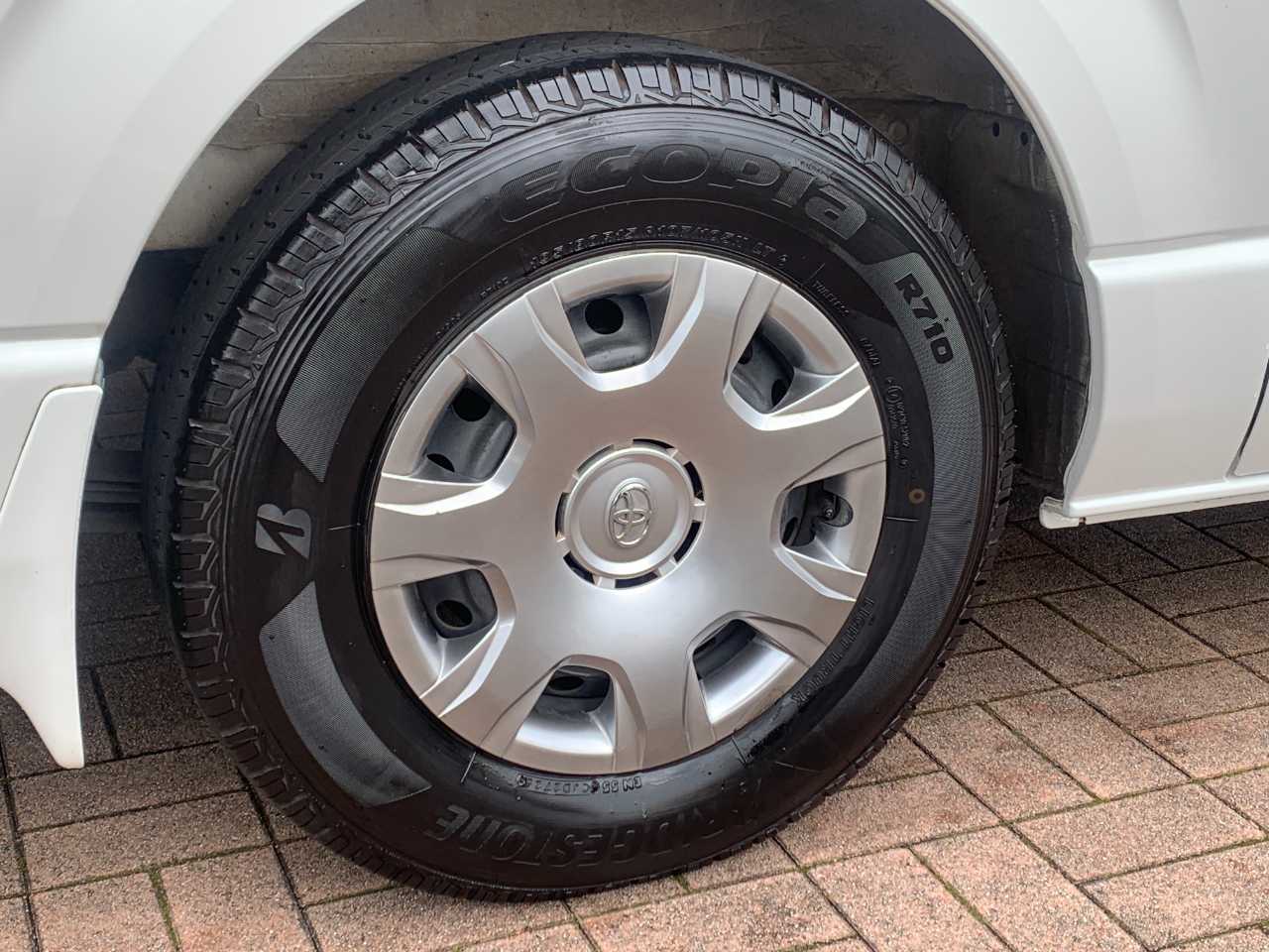 トヨタ ハイエースバン