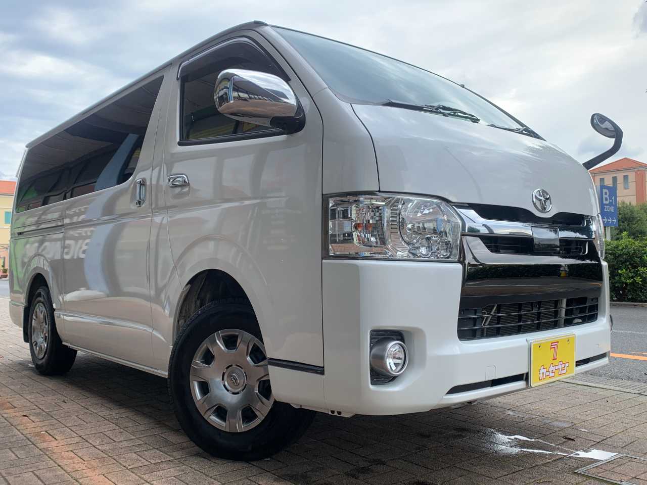 トヨタ ハイエースバン
