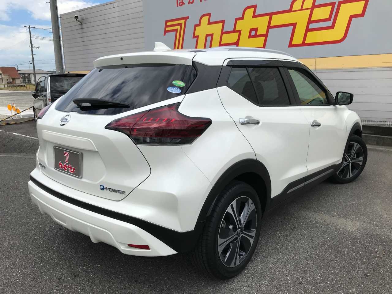 日産 ＫＩＣＫＳ