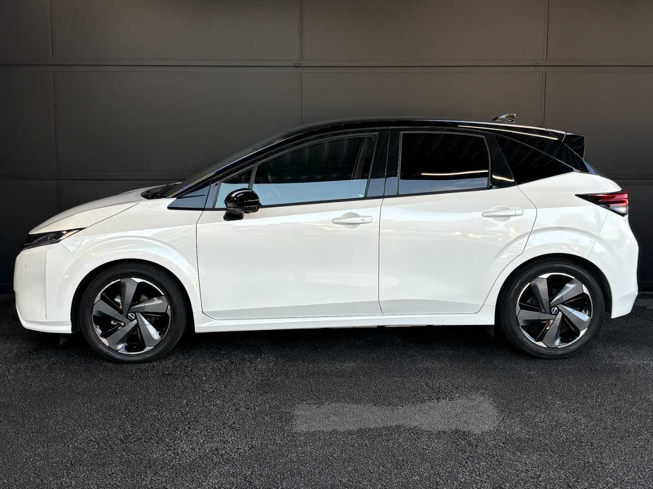 日産 オーラ