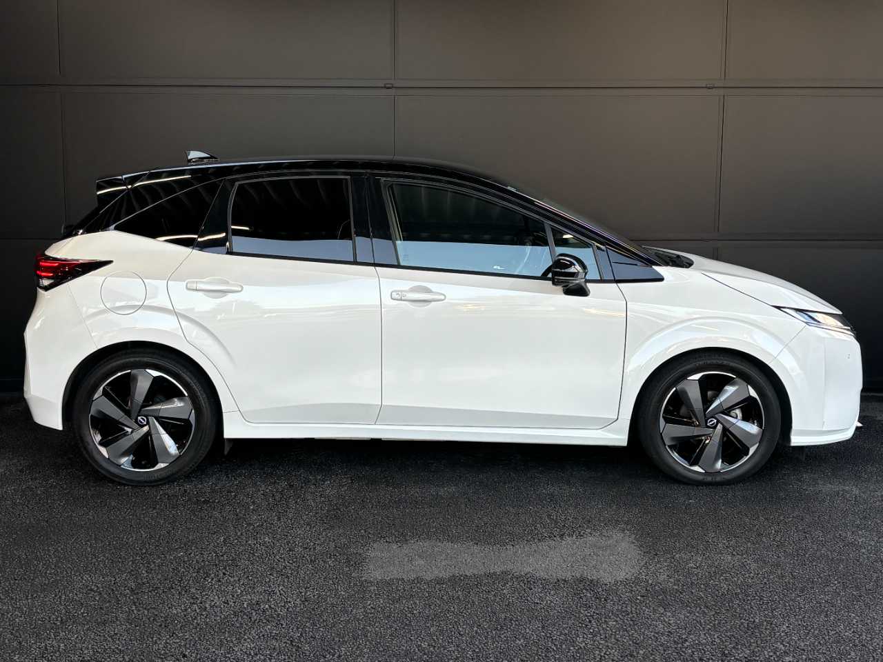 日産 オーラ