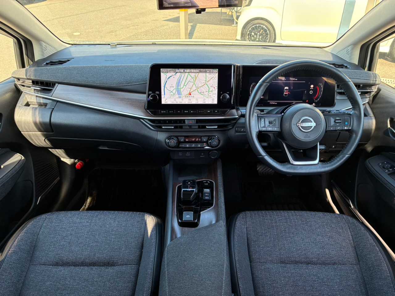 日産 オーラ