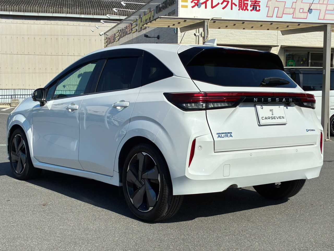 日産 オーラ