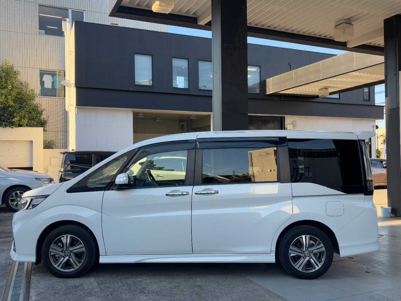 ホンダ ステップワゴン　スパーダ　ハイブリッド