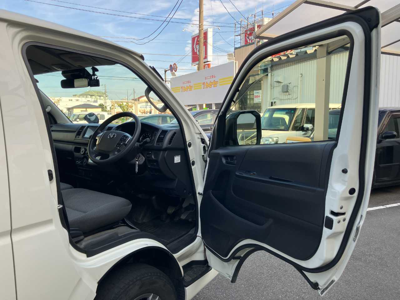 トヨタ ハイエースバン