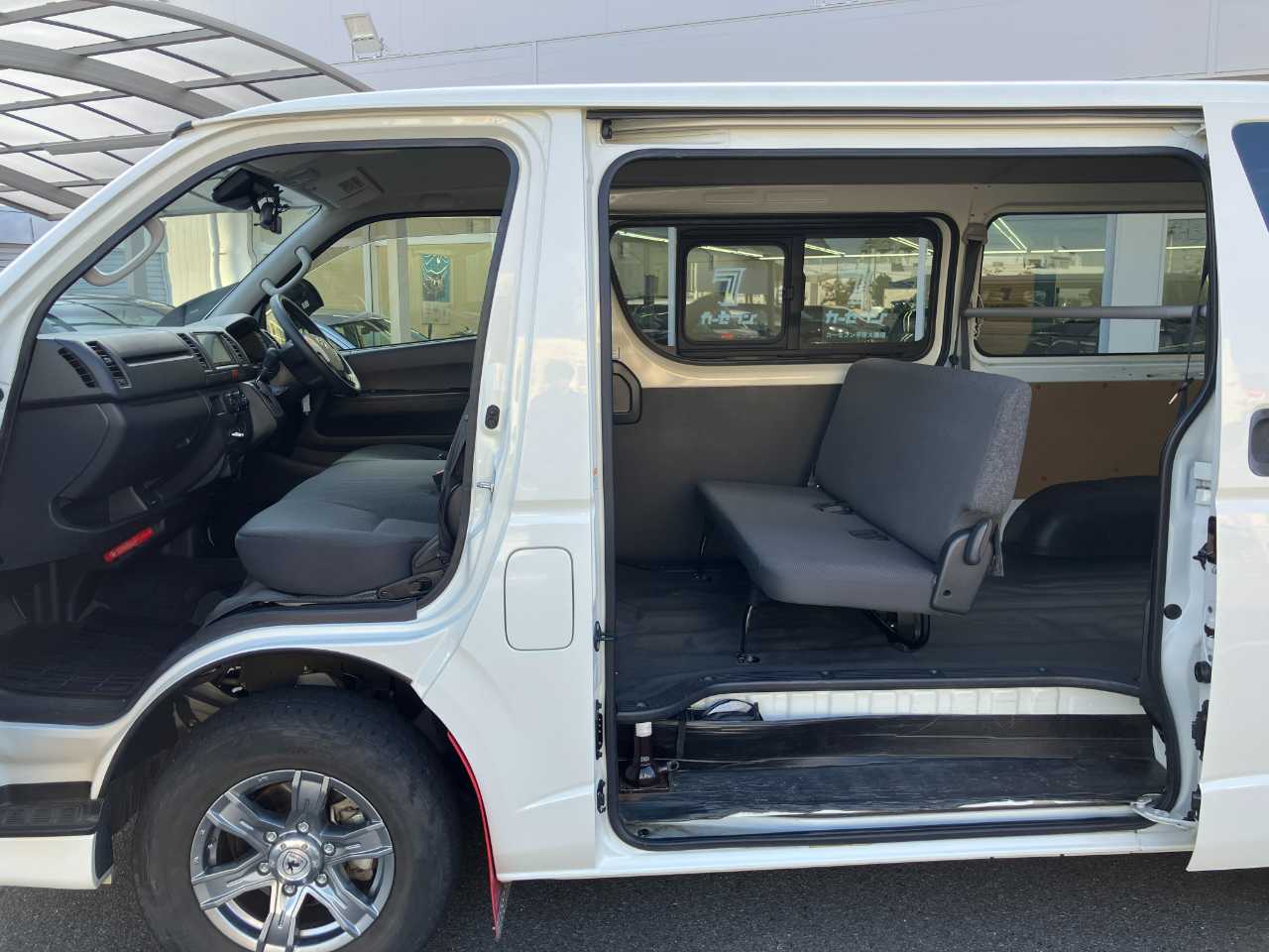 トヨタ ハイエースバン