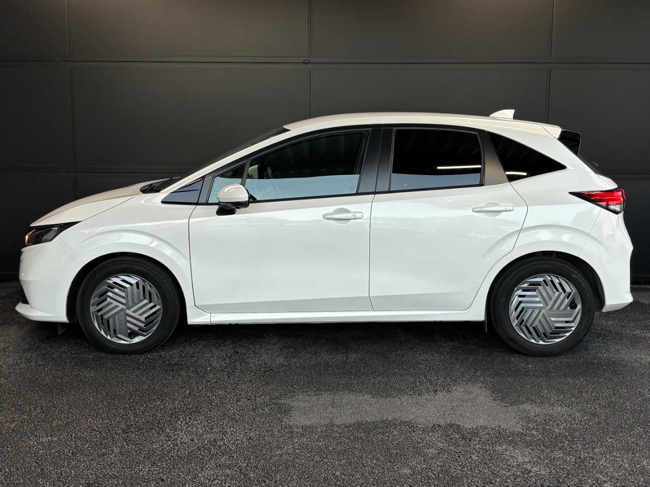 日産 ノート　ＨＢ