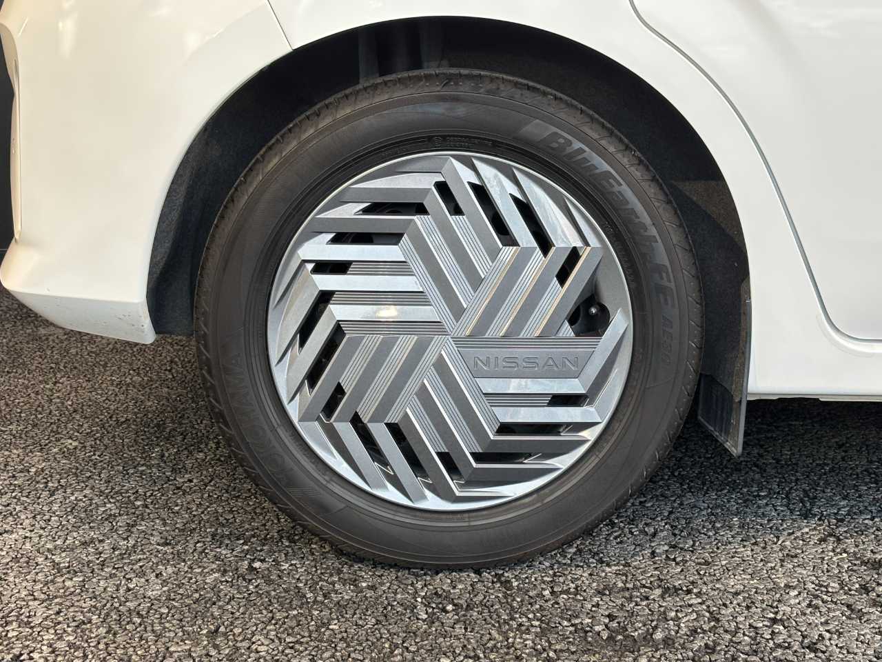 日産 ノート　ＨＢ