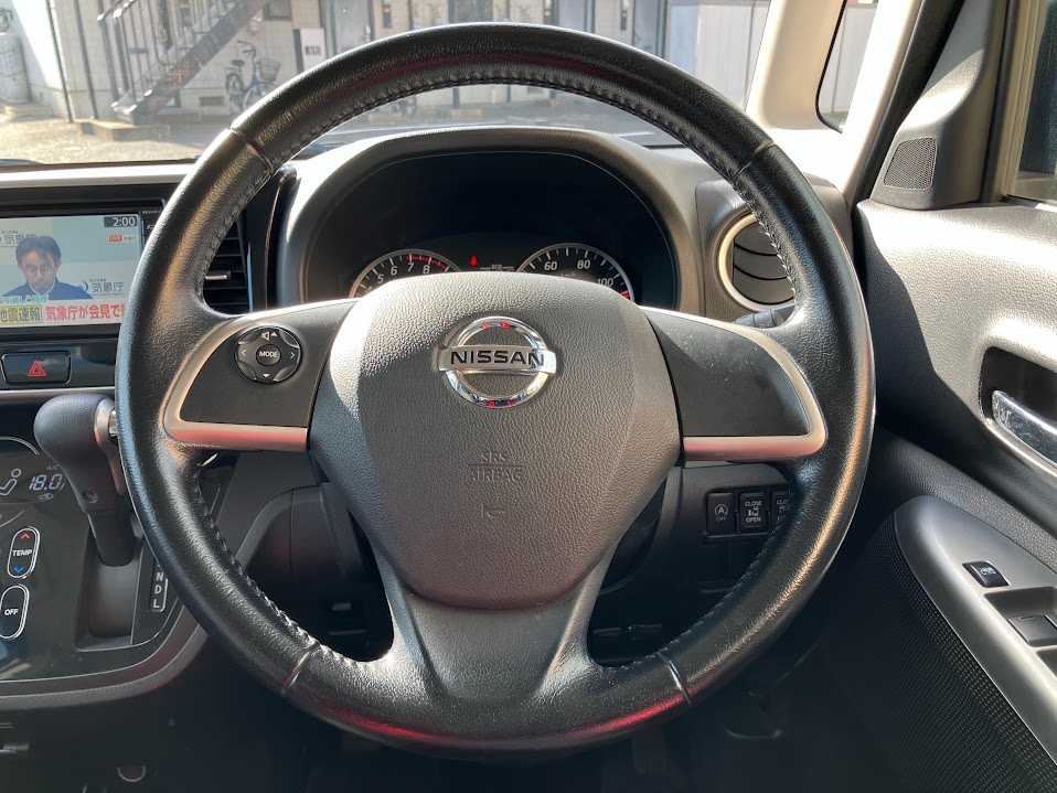 日産 デイズ　ルークス