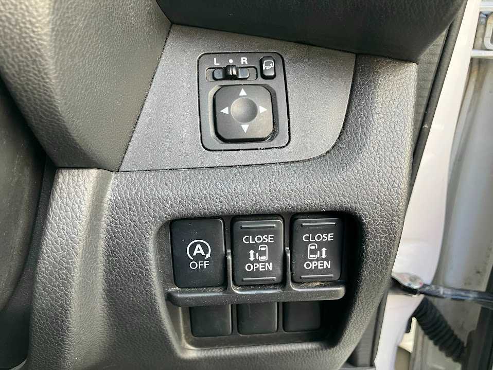 日産 デイズ　ルークス