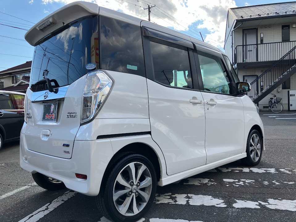 日産 デイズ　ルークス