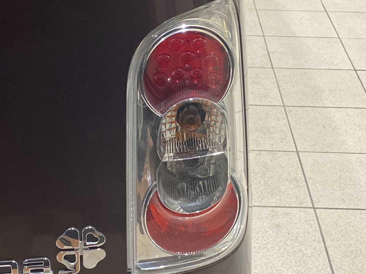 ダイハツ ミラ　ココア