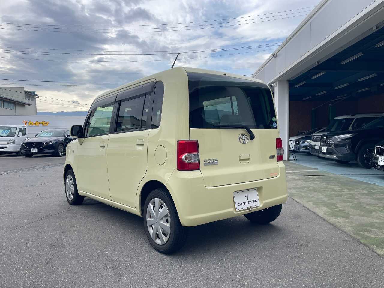 トヨタ ピクシス　スペース