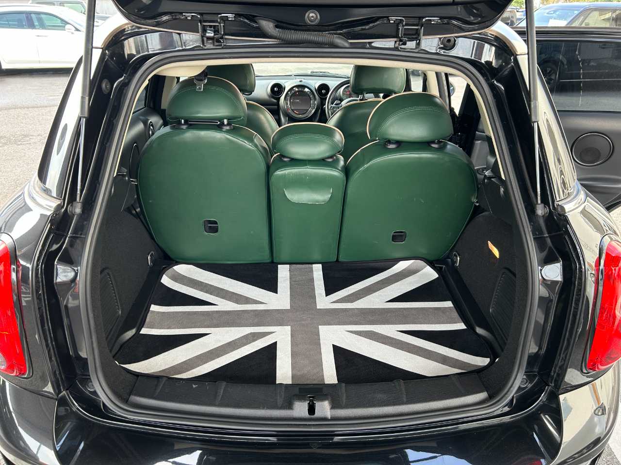 ＭＩＮＩ ＢＭＷ　ミニ　ＳＵＶ