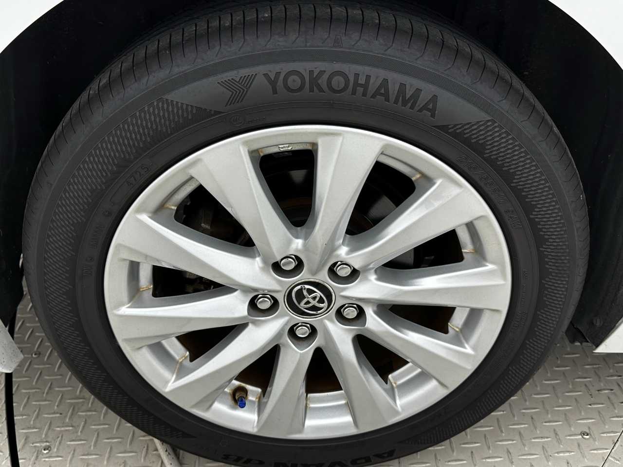 トヨタ カムリ　ハイブリッド