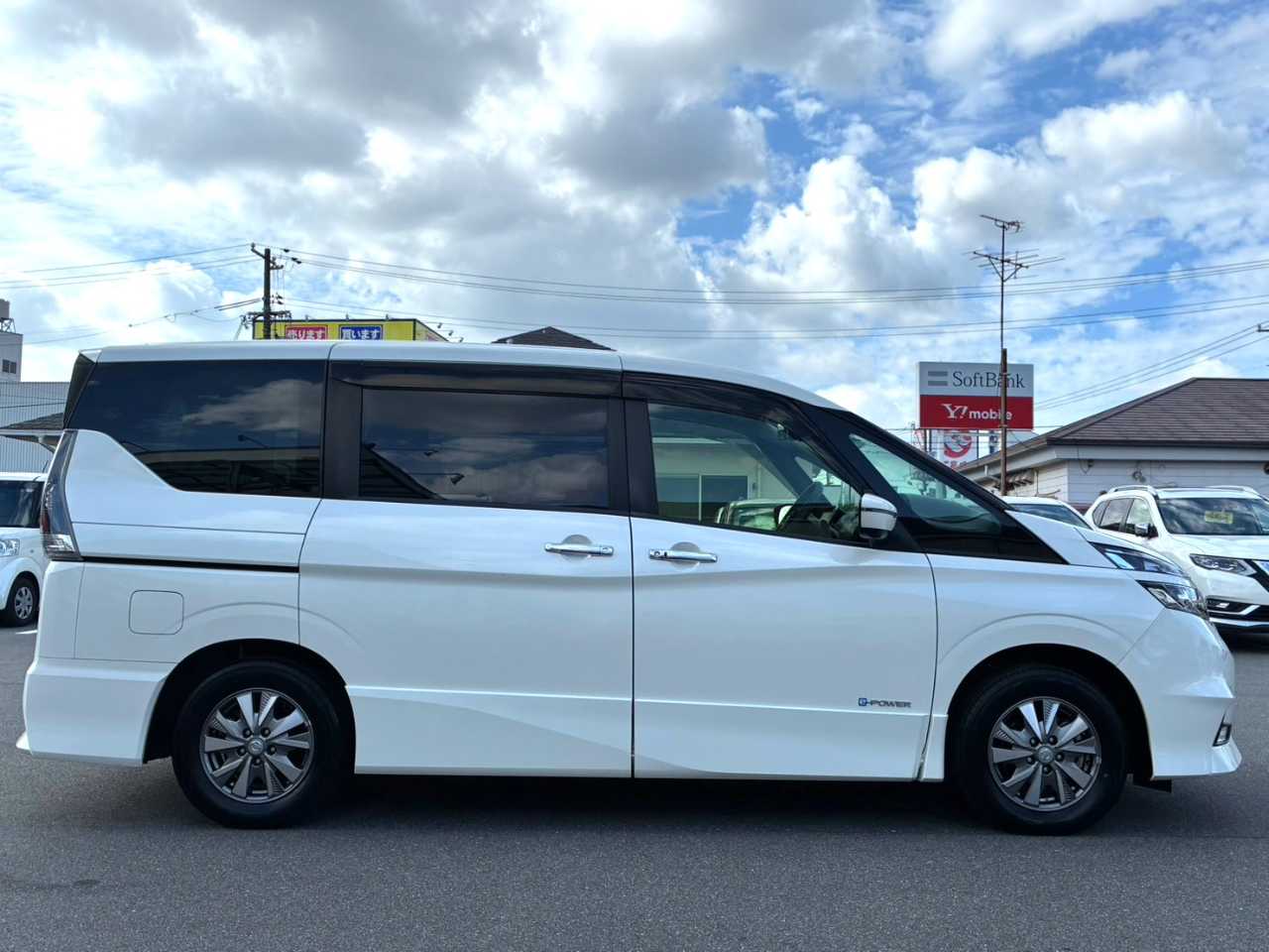 日産 セレナ