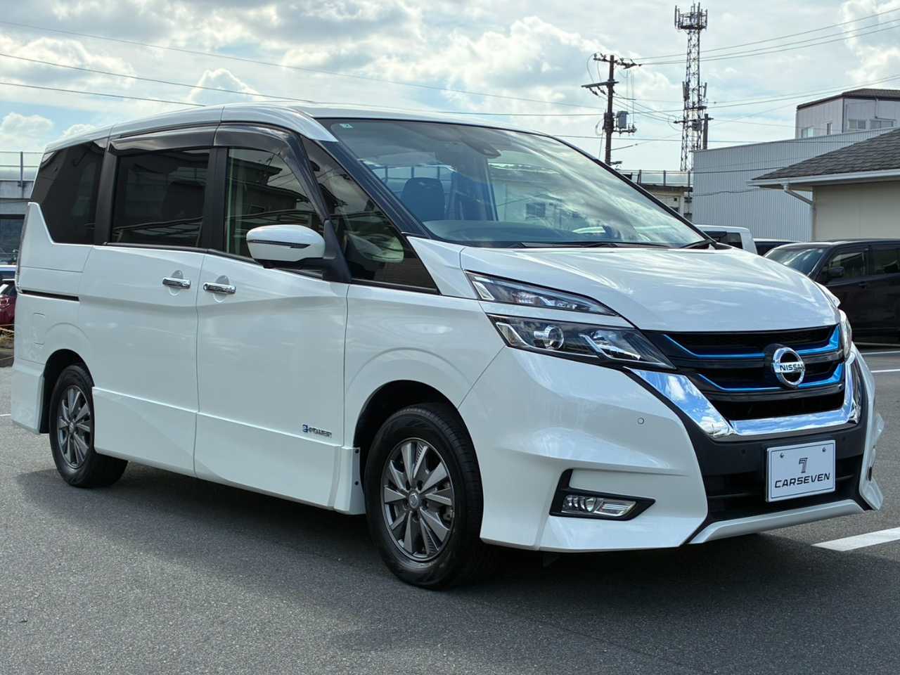 日産 セレナ
