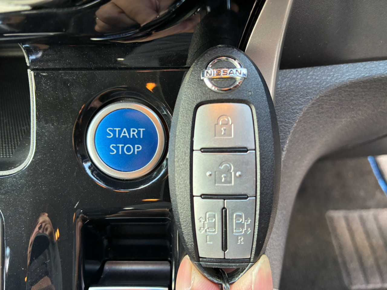 日産 セレナ