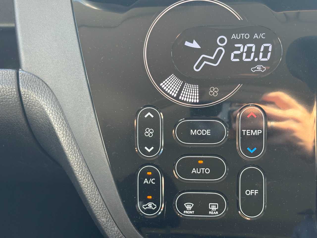 日産 デイズ　ルークス