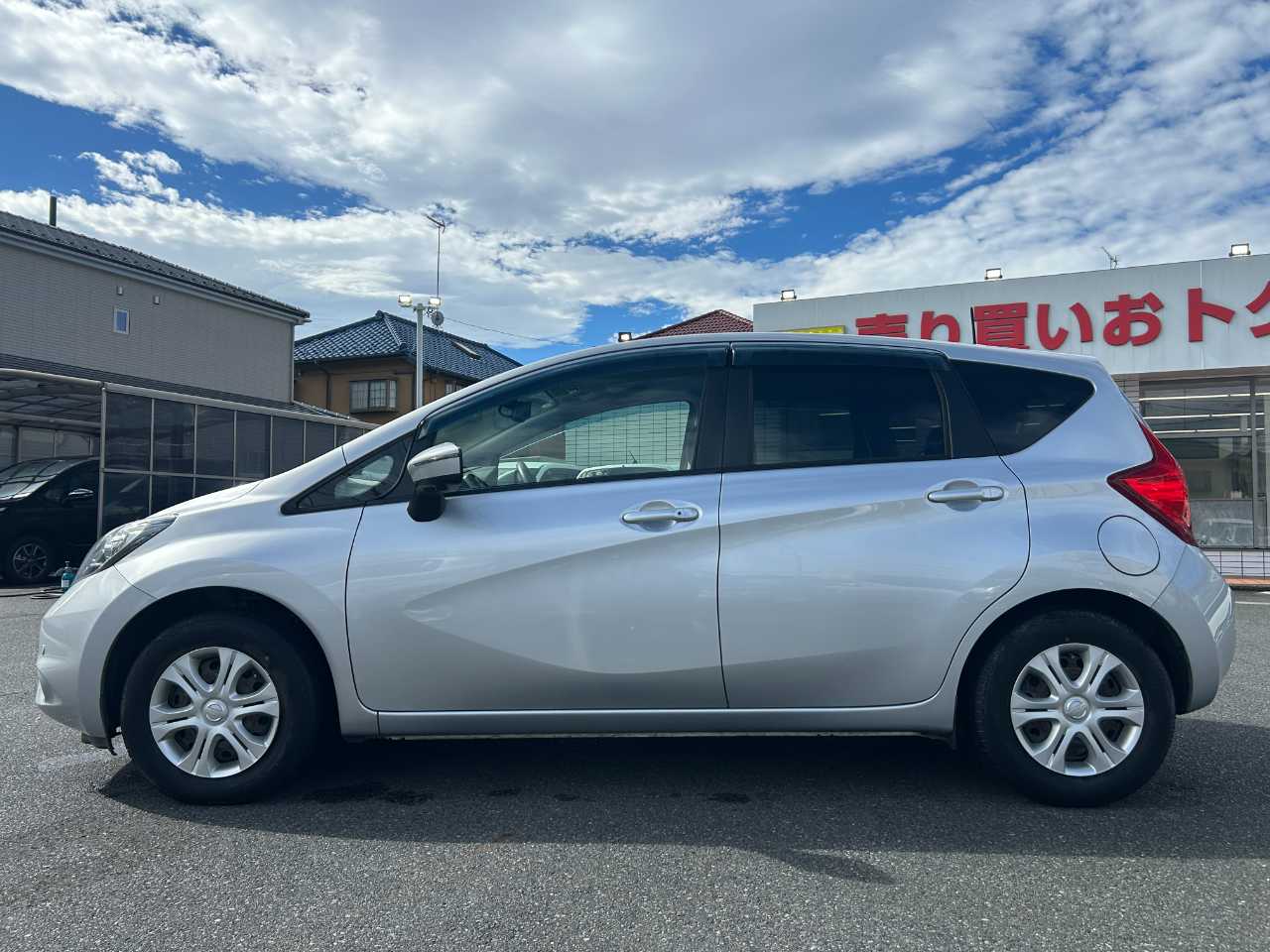 日産 ノート　ＨＢ