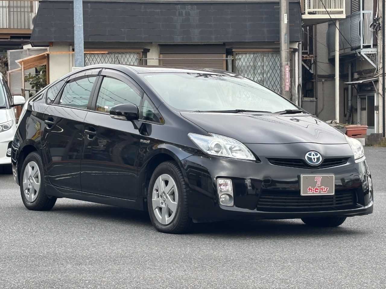 トヨタ プリウス