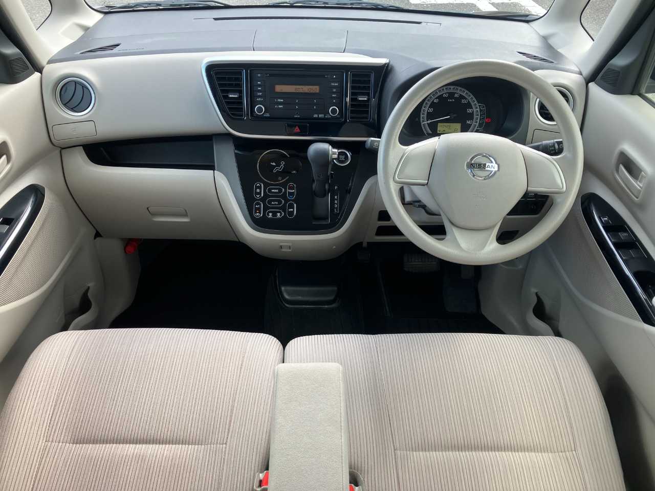 日産 デイズ　ルークス