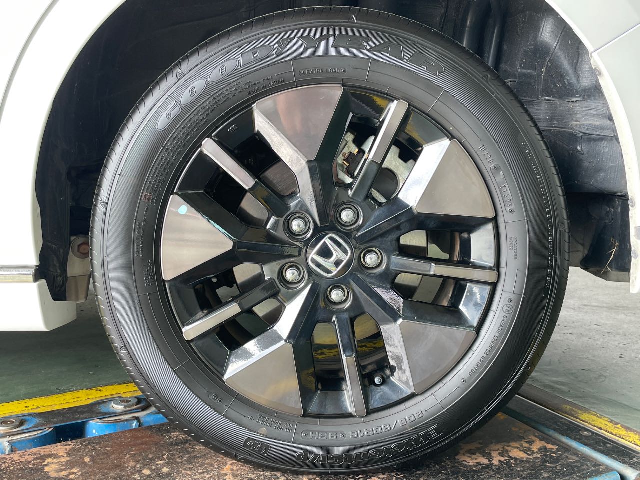 ホンダ ステップワゴン　スパーダ