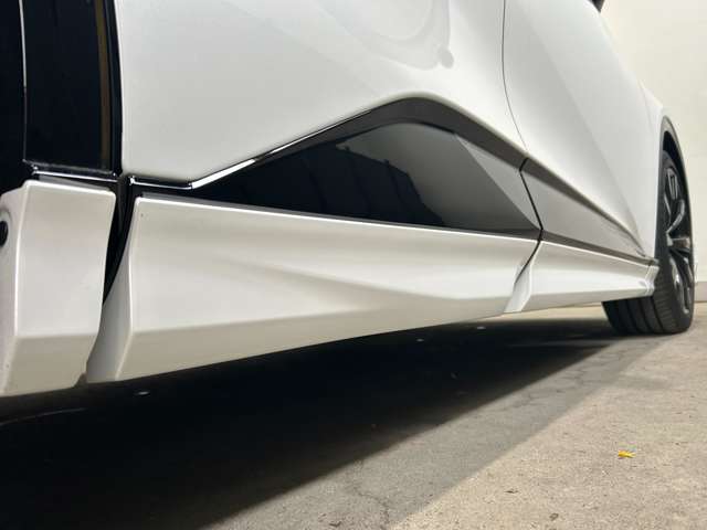 トヨタ クラウン　スポーツ　ハイブリッド