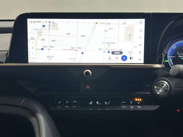 トヨタ クラウン　スポーツ　ハイブリッド