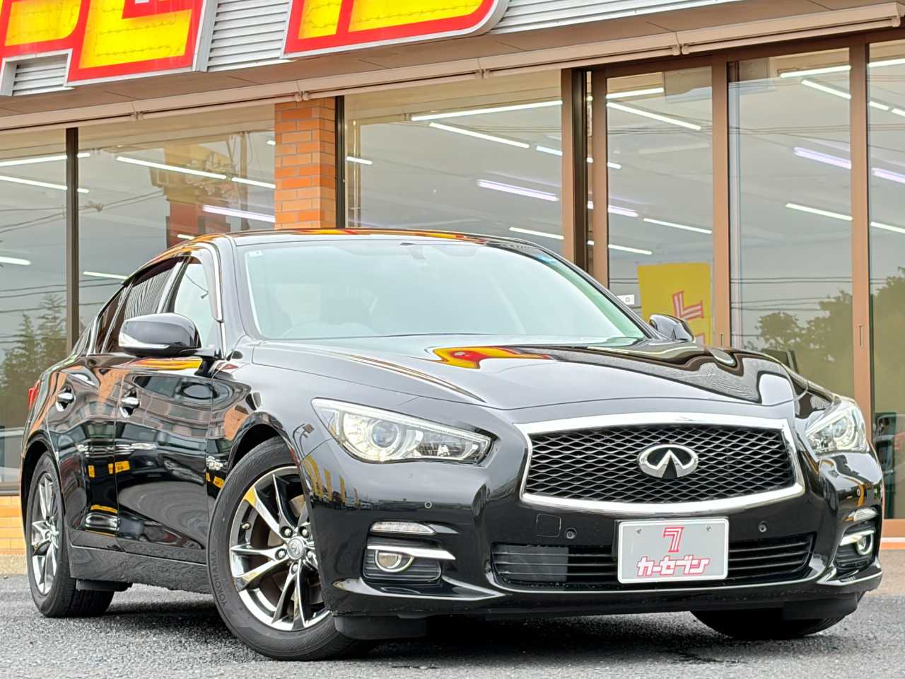 日産 スカイライン　ハイブリッド